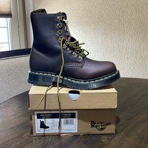 Brand new ladies Dr Martens